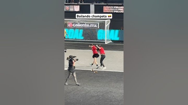 A little dance for our people from 🇨🇴🫶 #queensleague #penalty #gemelas #peluchecaligari #futbol