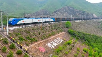 China launches smart operation, service system for heavy-haul trains