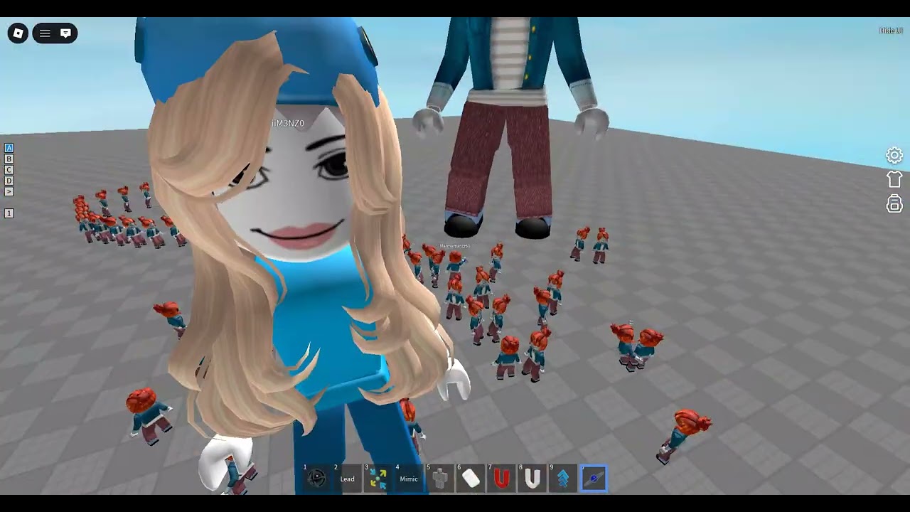 PLAYING CLONE YOURSELF ON ROBLOX