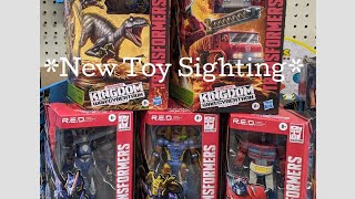 WFC Dinobot & Inferno, R.E.D. Arcee, Cheetor, Megatron, Netflix Exclusives - New Toy Sighting #short