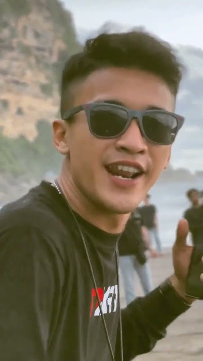 Sadewok( Topi Miring )