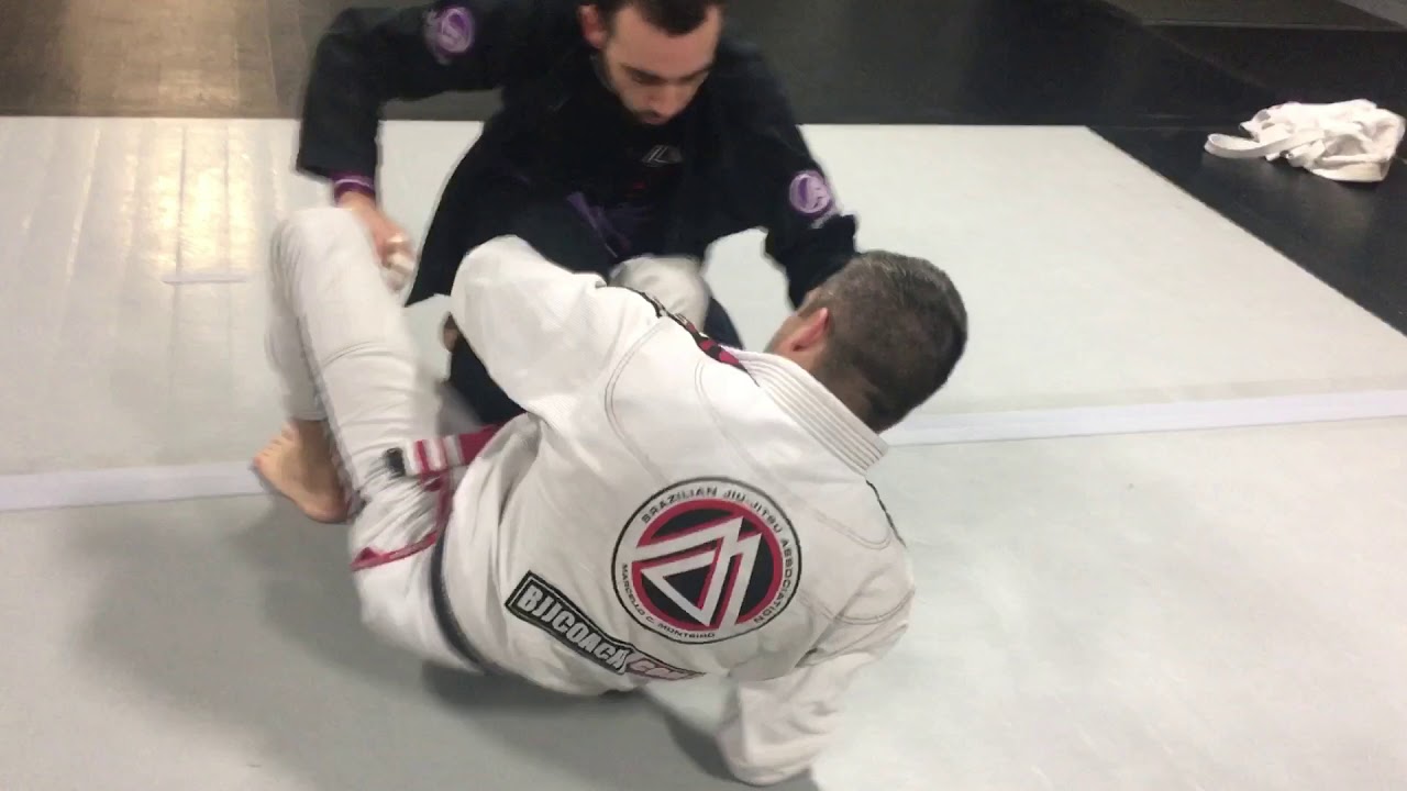Reverse De La Riva Lapel Guard Sweep - YouTube