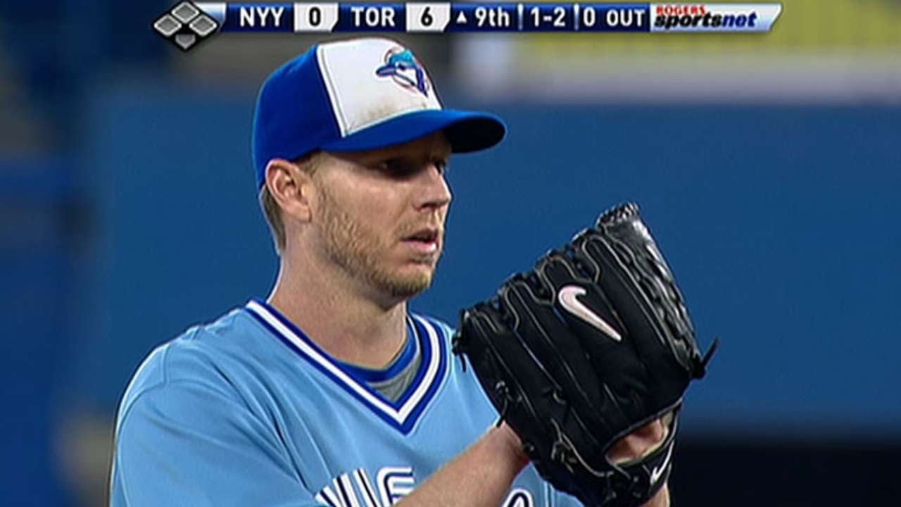 Roy Halladay tosses one-hit, complete game shutout against Yankees