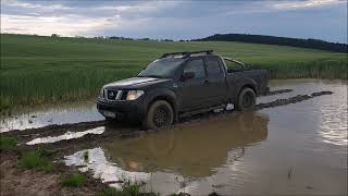 Nissan Navara D40 2.5DCi- Offroad water mud terrain (Drift at the END)