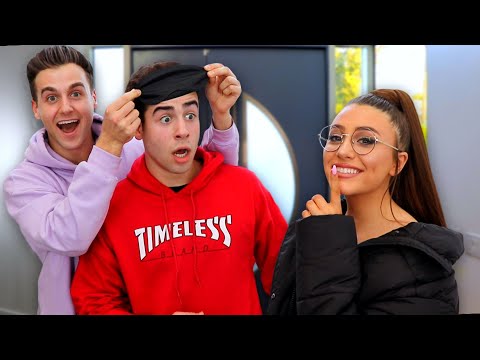 surprising-my-friends-with-ariana-grande!