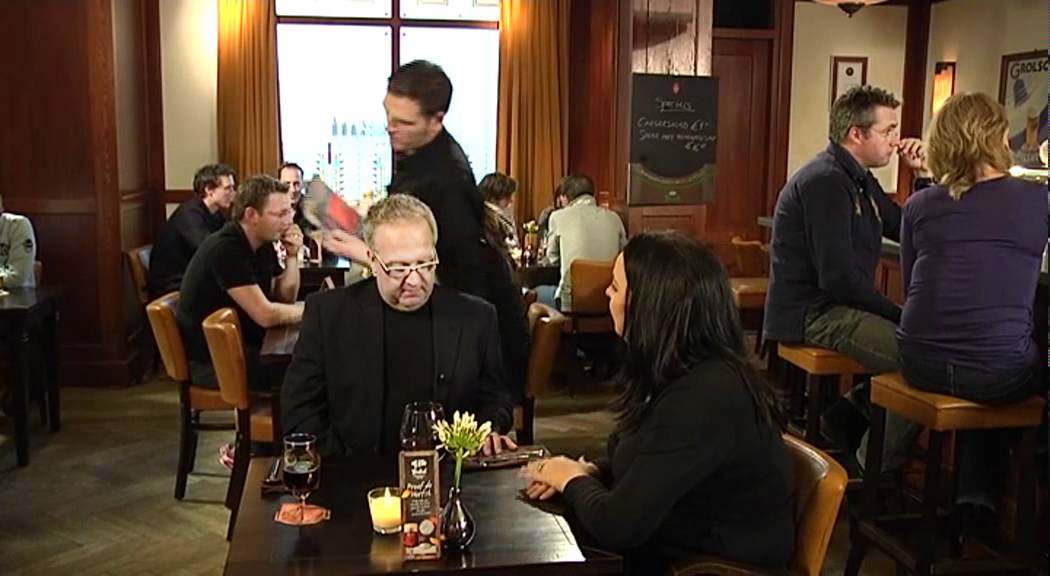 'Opnemen van keukenbestelling en uitserveren' - Goed