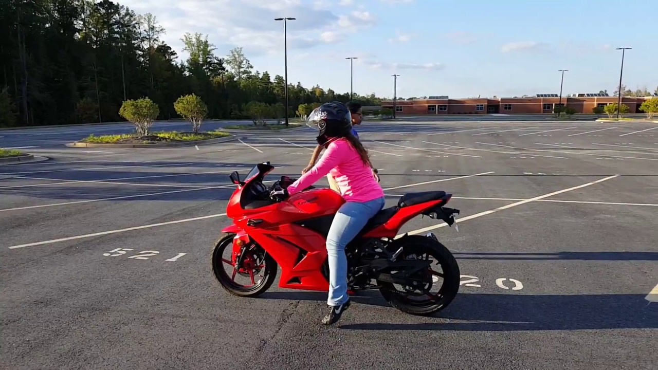 Dances, Stalls and Moving Curbs Bloopers! Training My Wife to Ride a