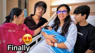 🎉 FINALLY! Ghar Mein Bachha Aa Gaya 👶❤️ll Sourav Joshi Vlogs  screenshot 3