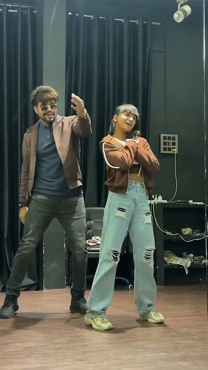 Syahi song dance #shortsvideo #dance #haryanisong #haryanavidance #viral #trending #trendingreels
