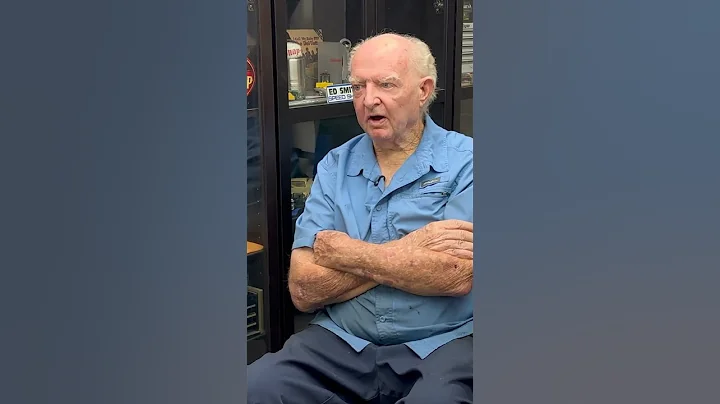 Why Ed SCRAPS 305 Blocks... Ed Smith w #BarryT - Ask Ed 43 #classiccars #enginebuilding #racing