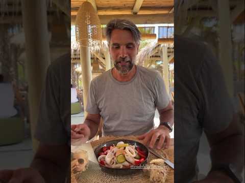 Video GF REUNION: LUCA CALVANI, STEFANIA ORLANDO e AMANDA LECCISO fanno un pranzetto al mare