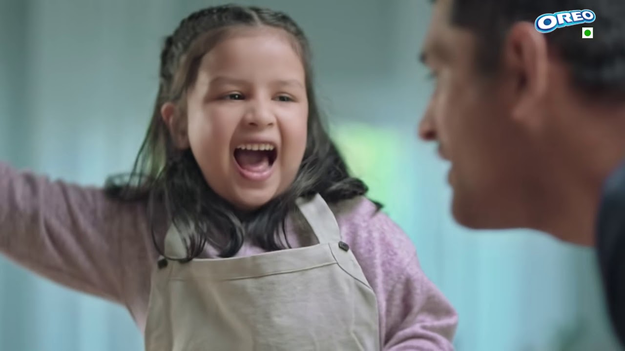 Join MS Dhoni & Ziva - Take the Oreo Play Pledge
