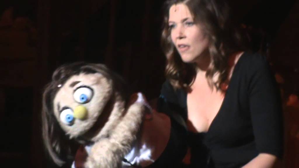 Balogh Anna - Nagyon más - Avenue Q