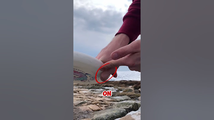 How To Throw a Frisbee Like a Pro🥶 #facts #shorts