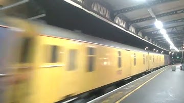 Class 73212 & 73213 with 2 Class 489 Gatwick Luggage Vans