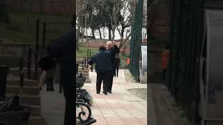 Dedeler Kavga Ediyor