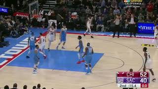 Even If There Are 2 Man Lavine Don't Stop To Dunk