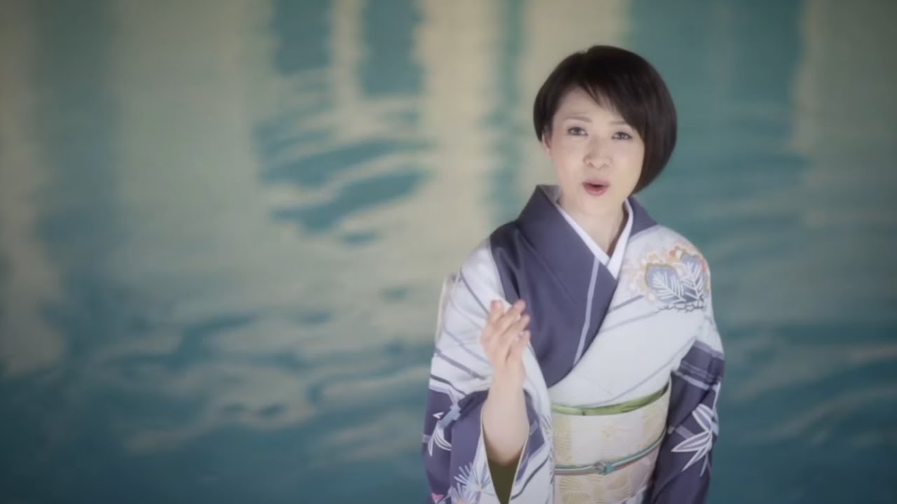 真木ことみ「凛と咲く」MUSIC VIDEO - YouTube