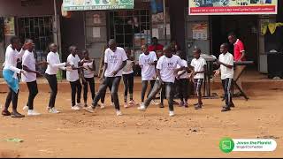 Jovan The Pianist And Ht Dancing Crew