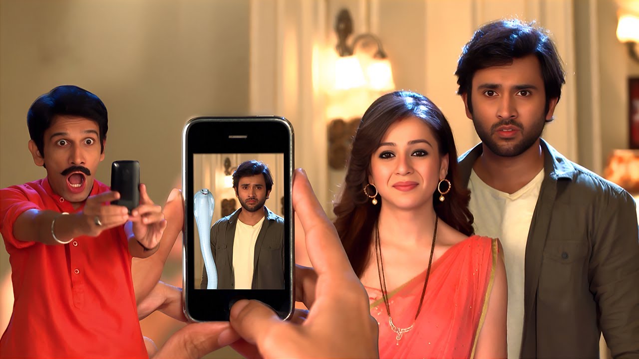 इच्छा और बब्बल की फोटो लेते हुए खड़क को इच्छा की जगह दिखी नागिन | Naagrani Episode 192