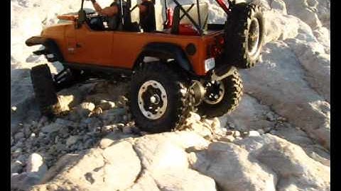 Axial SCX10 " Proto-Rubicon" New video!