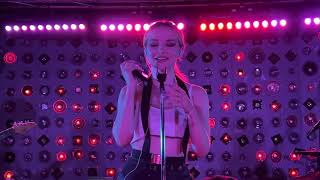 Dove Cameron (Live) - Waste (Brooklyn, NY - Baby’s All Right) (10/6/2021) Resimi