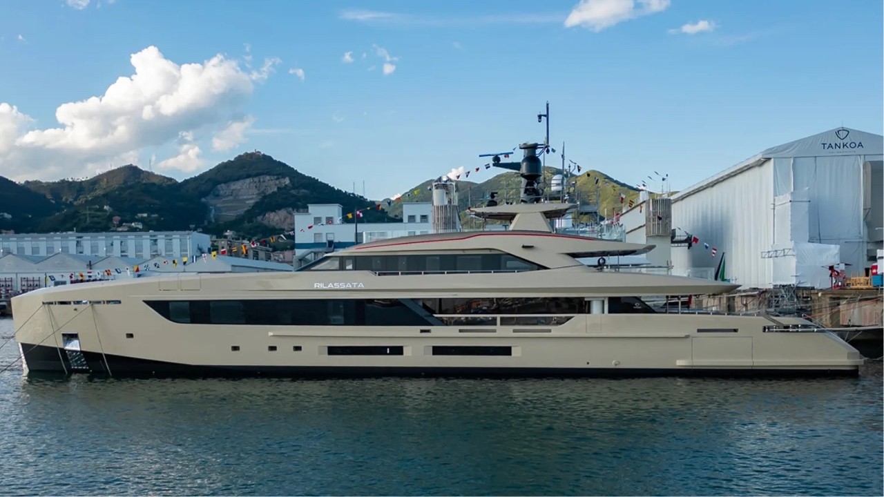 ⁣Touring a $40,000,000 Tankoa 50 Meter SUPERYACHT!