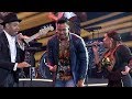 Capture de la vidéo Añoz Luz - Romeo Santos, Monchy & Alexandra | Metlifestadium 2019