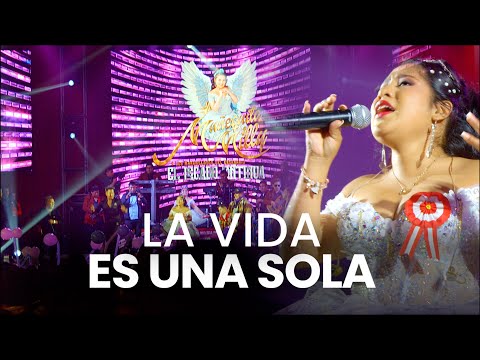 La Vida Es