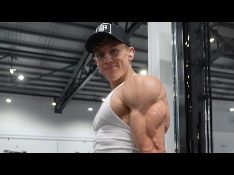 How to Grow Triceps Bigger Than Your Head