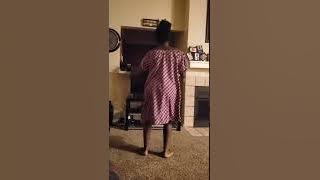 9 MONTHS PREGNANT AND DANCING