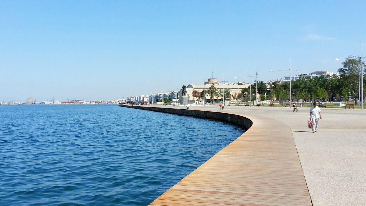 Набережная в салониках Набережная в салониках