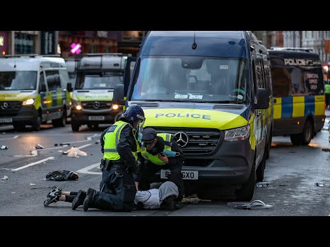 Violence breaks out at pro-Palestinian territories protests outside Israeli Embassy in London