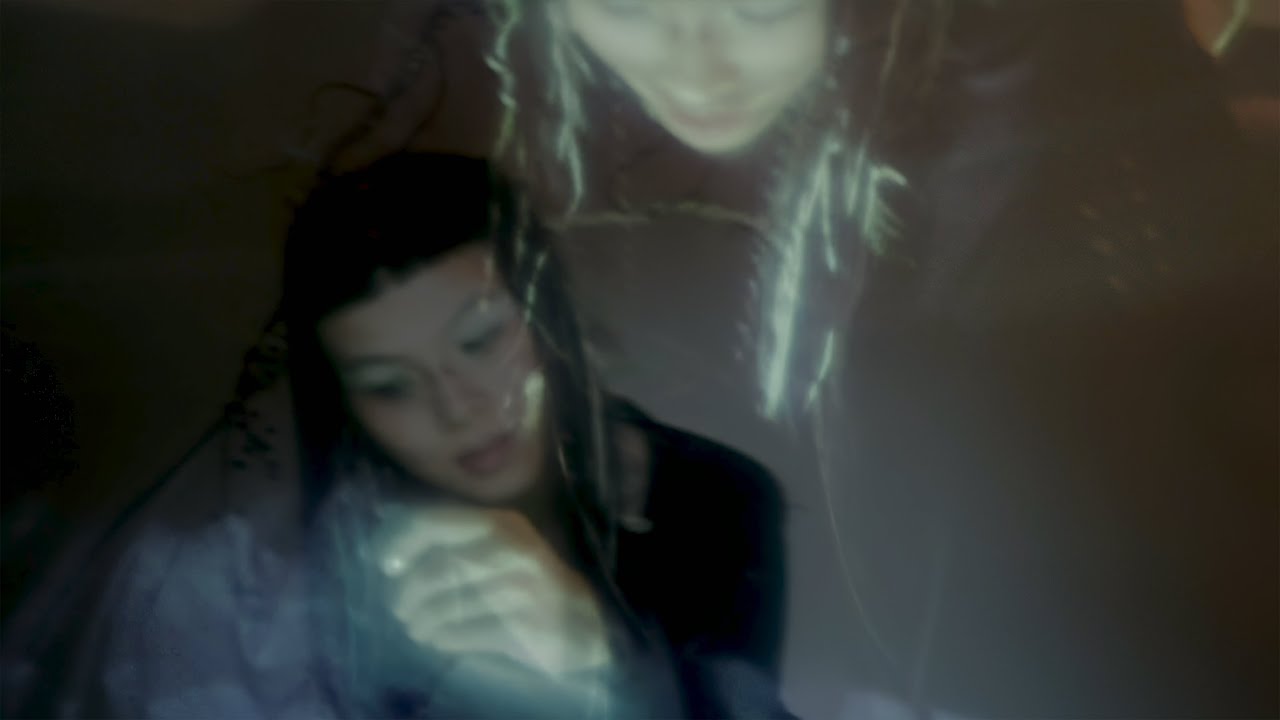 Obejrzyj Yoki Ng - Shadow (Official Music Video) w YouTube Obejrzyj Yoki Ng - Shadow (Official Music Video) w YouTube