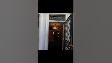 "SURREAL" Moment You realize You Are About To walk Into Elvis Presley
