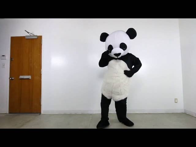 Deorro - Bailar feat. Elvis Crespo (Panda Video) class=