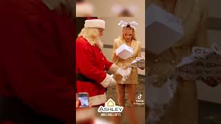 Freya gets a gift frim Ashley🩷❄ #freyaskye #santa #christmas Credit: freya_ale