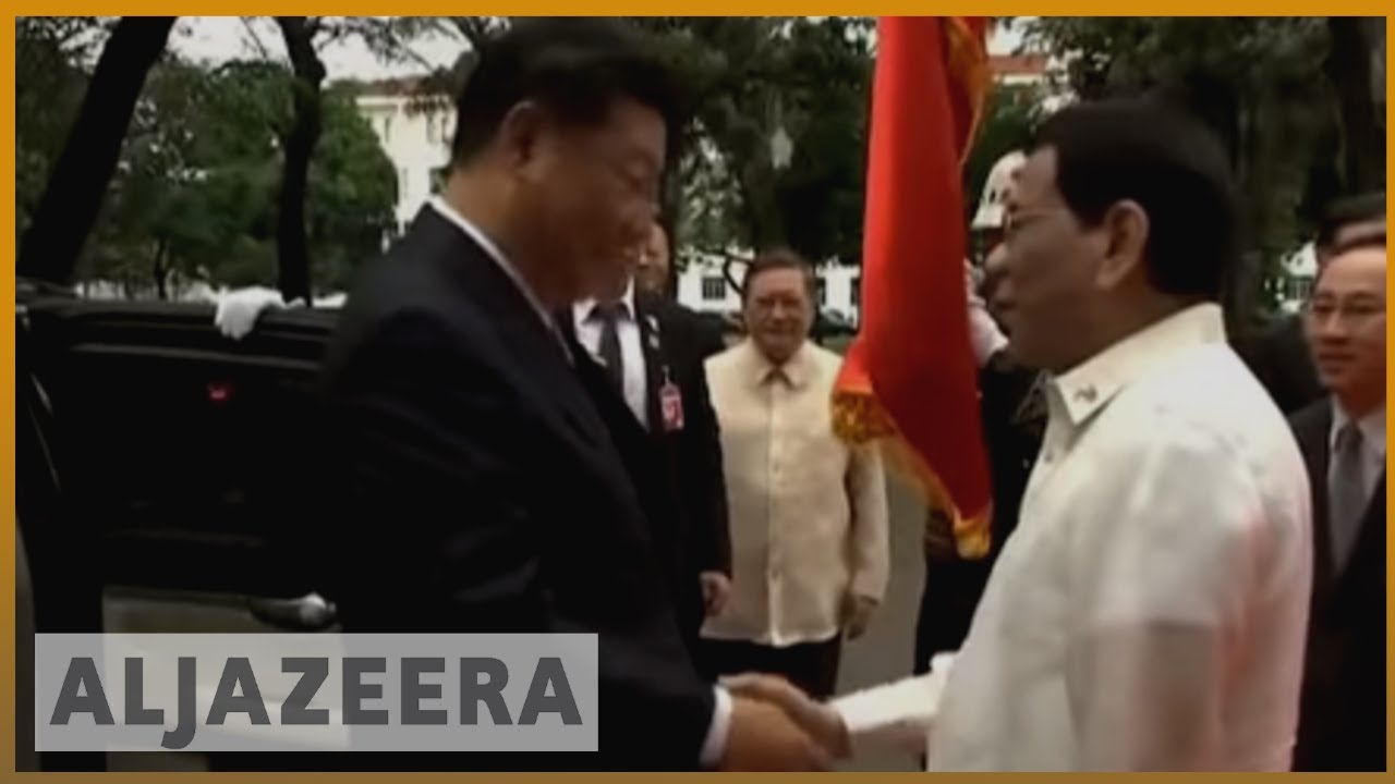🇵🇭🇨🇳 الفلبينيون يحتجون على اتفاقيات دوتيرتي الجديدة مع الصين | الجزيرة الإنجليزية