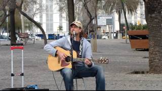 Port side busker singing Hallelujah