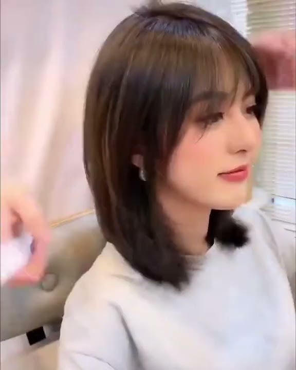 Model rambut pendek sebahu