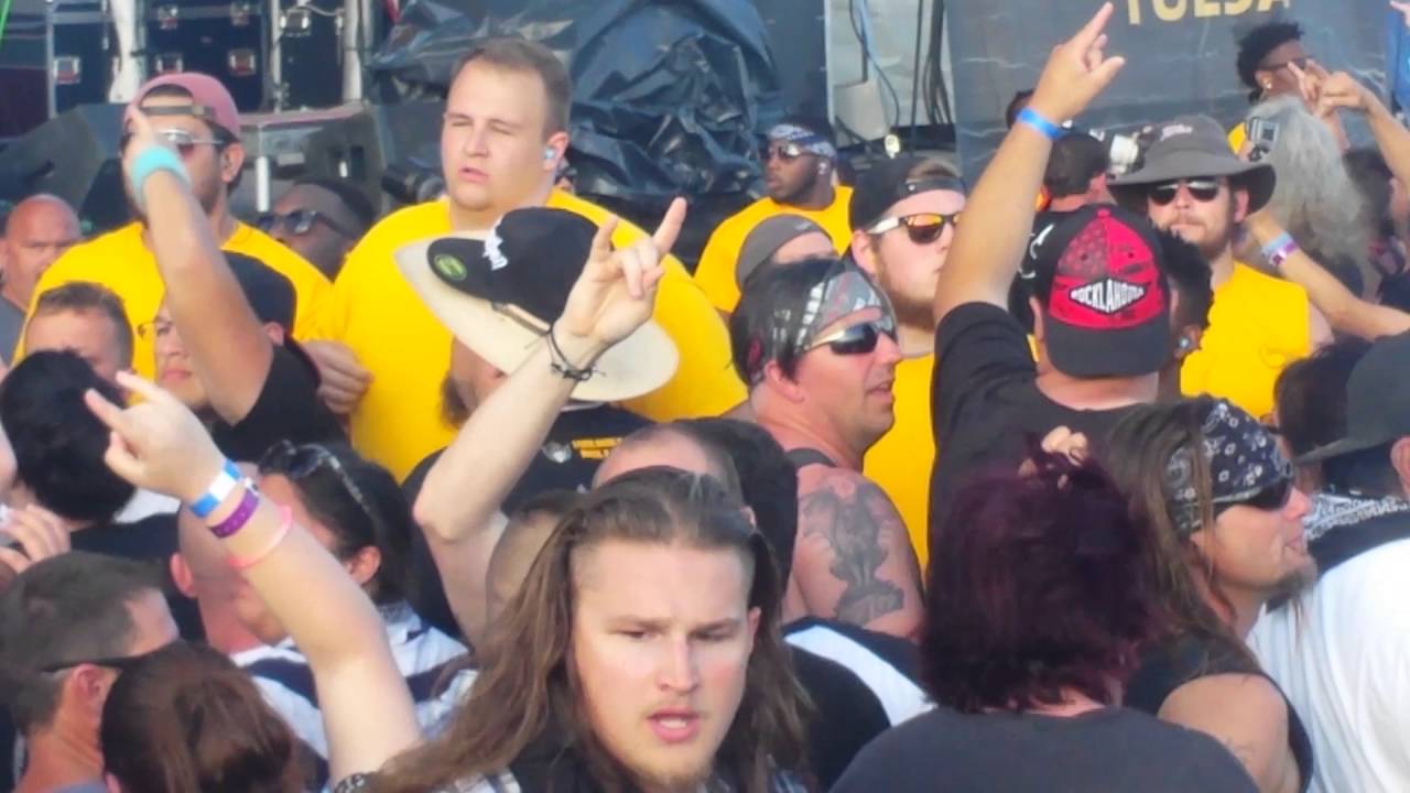 Hatebreed Mosh Pit @ Rocklahoma 2016