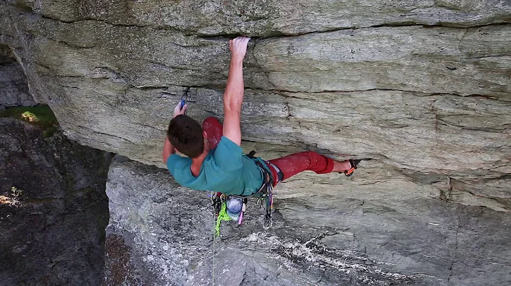 Tales from the Crypt (5.11d) | Amphitheater, Linvi...