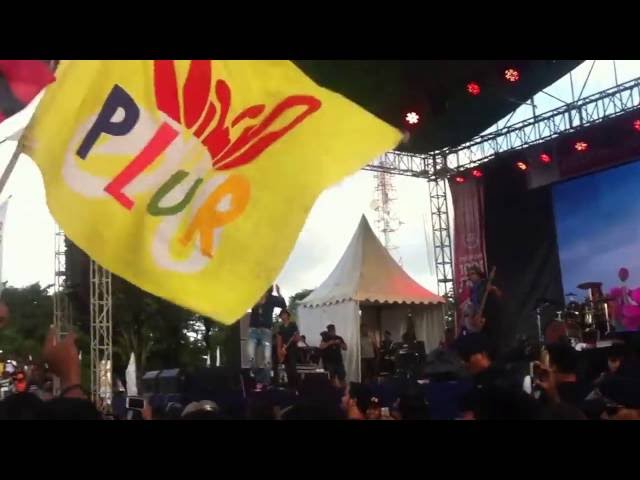 KONSER SLANK DI LAPANGAN UMUM ATAMBUA 31 MEI 2016 class=