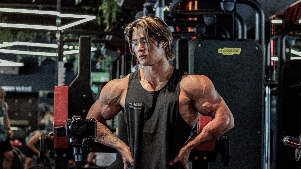 背中と肩の日！減量中のVlog