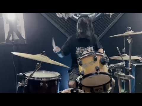 Sekilas Dheepoosty Live perform di channel wingscell bandung