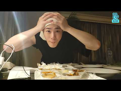 ENG SUB ASTRO Moonbin VLive 220827 Let S Eat 