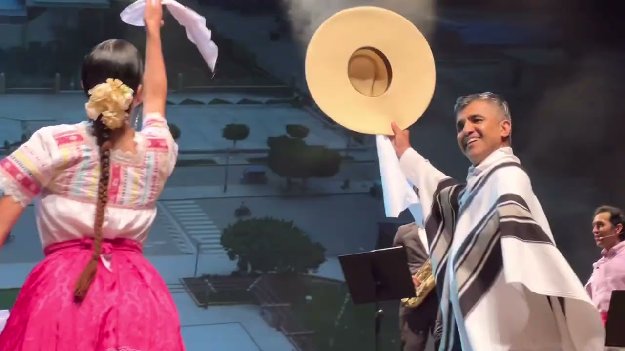 Al Fuco Tello Marchena(Yim R Sampertegui)baile Carlos Ubillús,Jorellly Gallardo Gran Teatro Nacional