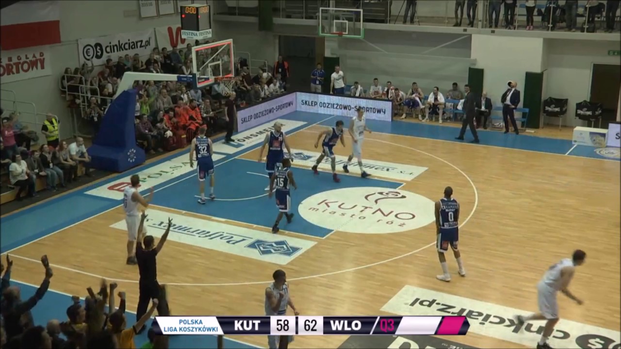 Michał Gabiński - buzzer na koniec 3 kwarty! play