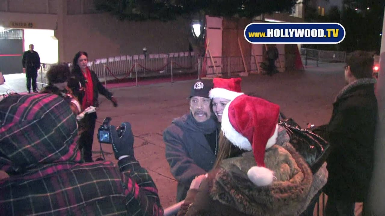 Danny Trejo Hits Hollywood Xmas Parade, Impressed by Camera Lights