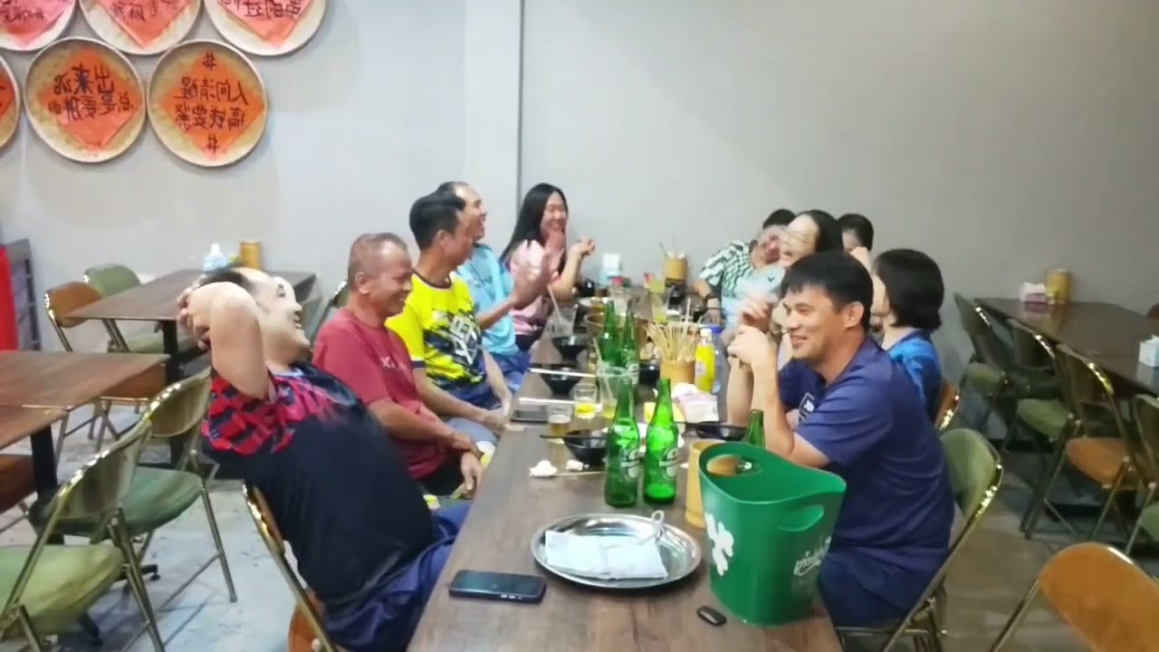 羽燕打球外的游戏活动，压力惨了，笑惨了，哈哈😜